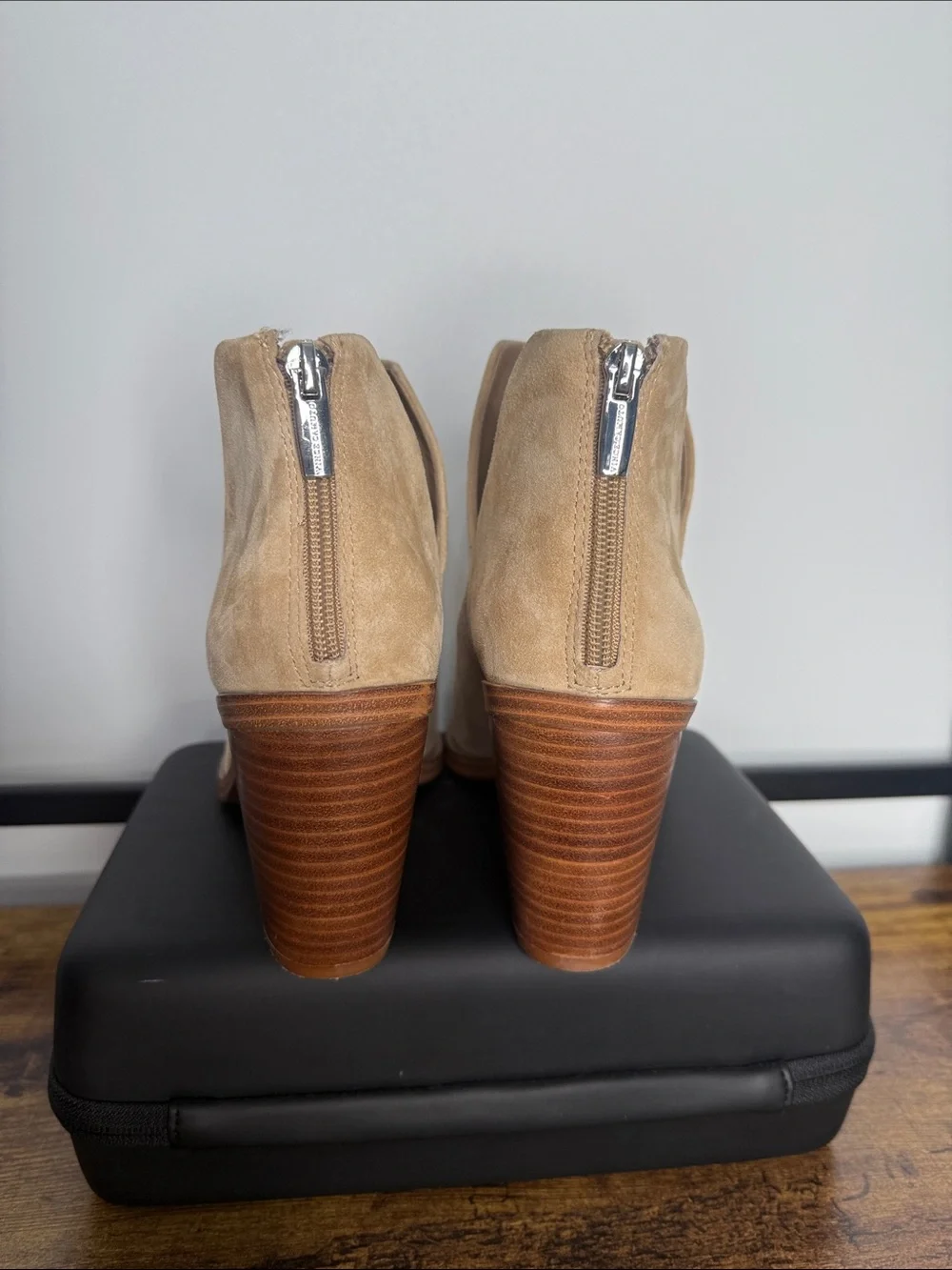 Vince Camuto Suede Gigietta Bootie Size 9.5